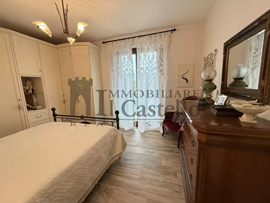 Immagine 9 di Appartamento in vendita  in Via Vittorio Formentano a Castiglione Del Lago