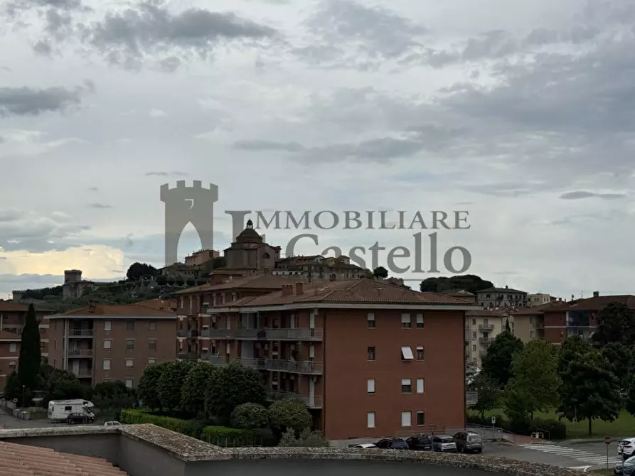 Immagine 16 di Appartamento in vendita  in Via Vittorio Formentano a Castiglione Del Lago