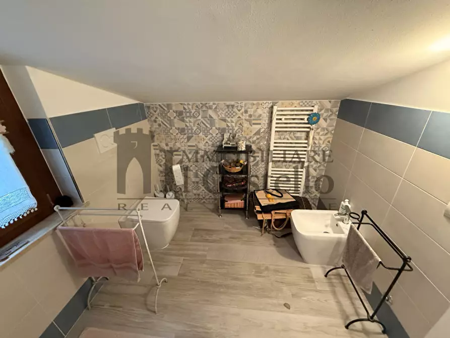 Immagine 23 di Appartamento in vendita  in Via Vittorio Formentano a Castiglione Del Lago