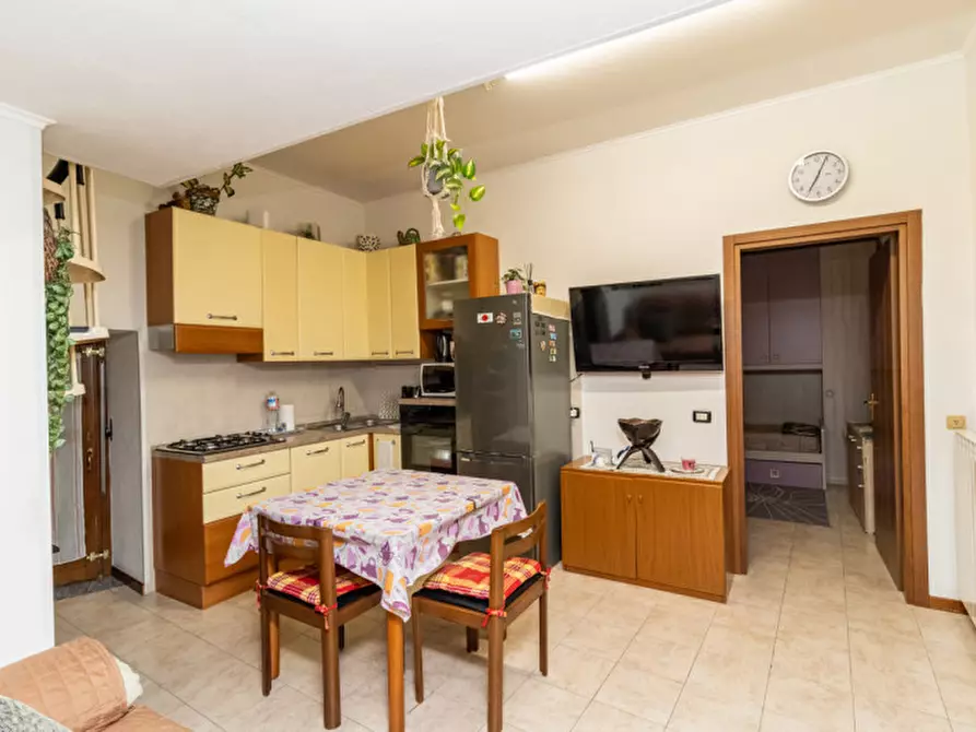 Immagine 16 di Appartamento in vendita  in Via Borgo delle Noci a Civate