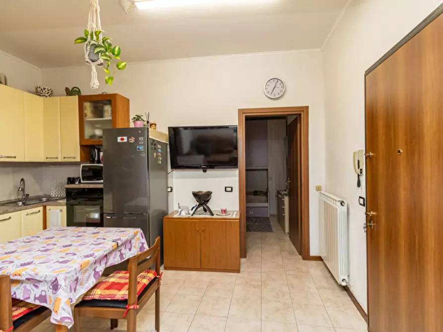 Immagine 17 di Appartamento in vendita  in Via Borgo delle Noci a Civate