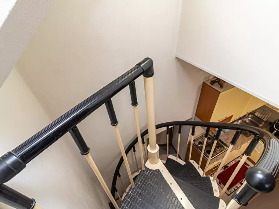 Immagine 23 di Appartamento in vendita  in Via Borgo delle Noci a Civate