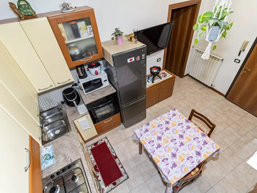 Immagine 24 di Appartamento in vendita  in Via Borgo delle Noci a Civate