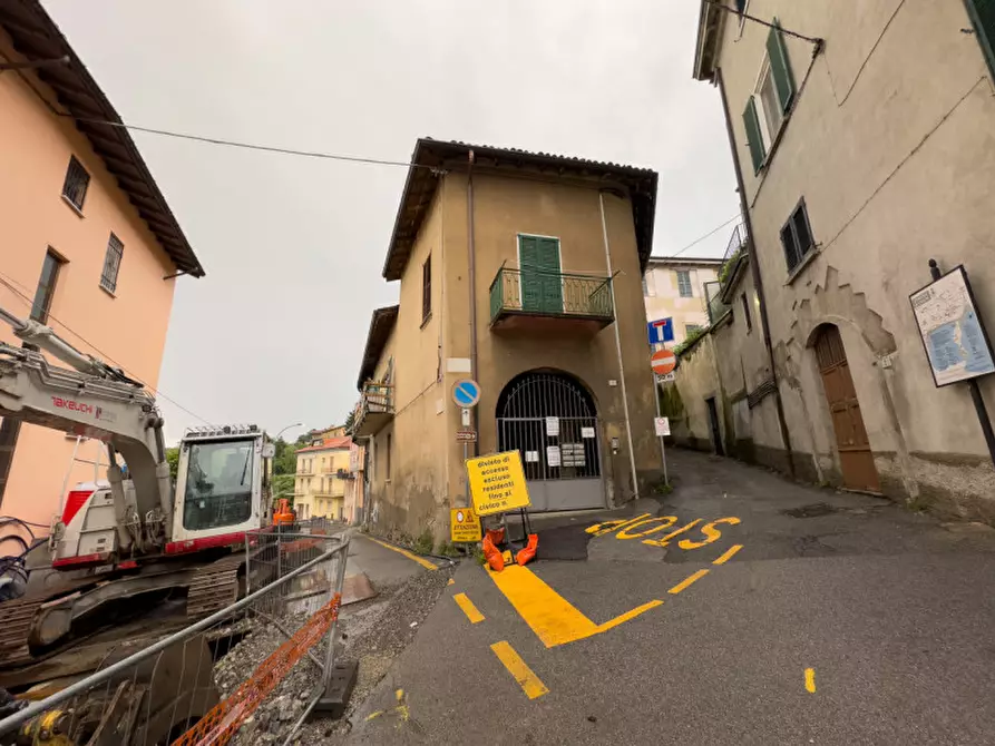 Immagine 28 di Appartamento in vendita  in Via Borgo delle Noci a Civate