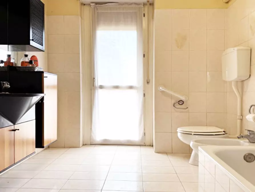 Immagine 5 di Appartamento in vendita  a Fiorenzuola D'arda