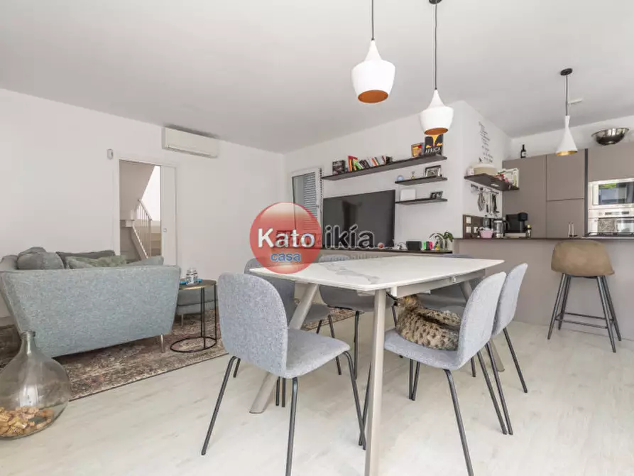 Immagine 5 di Casa bifamiliare in vendita  in Via IV Novembre a Creazzo