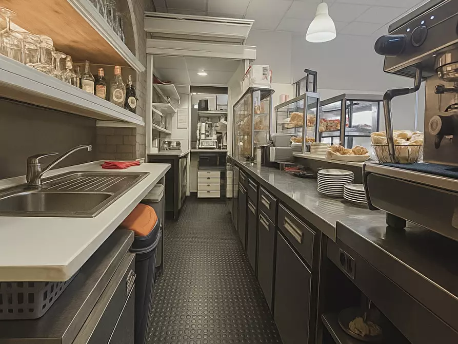 Immagine 3 di Attività commerciale in vendita  in Via Milano 44 a Nerviano