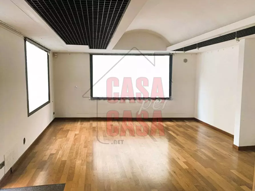 Immagine 2 di Negozio in vendita  in Duomo a Padova