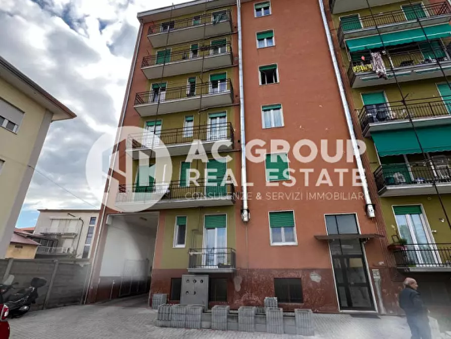 Immagine 11 di Appartamento in vendita  in Viale Roma a Turate