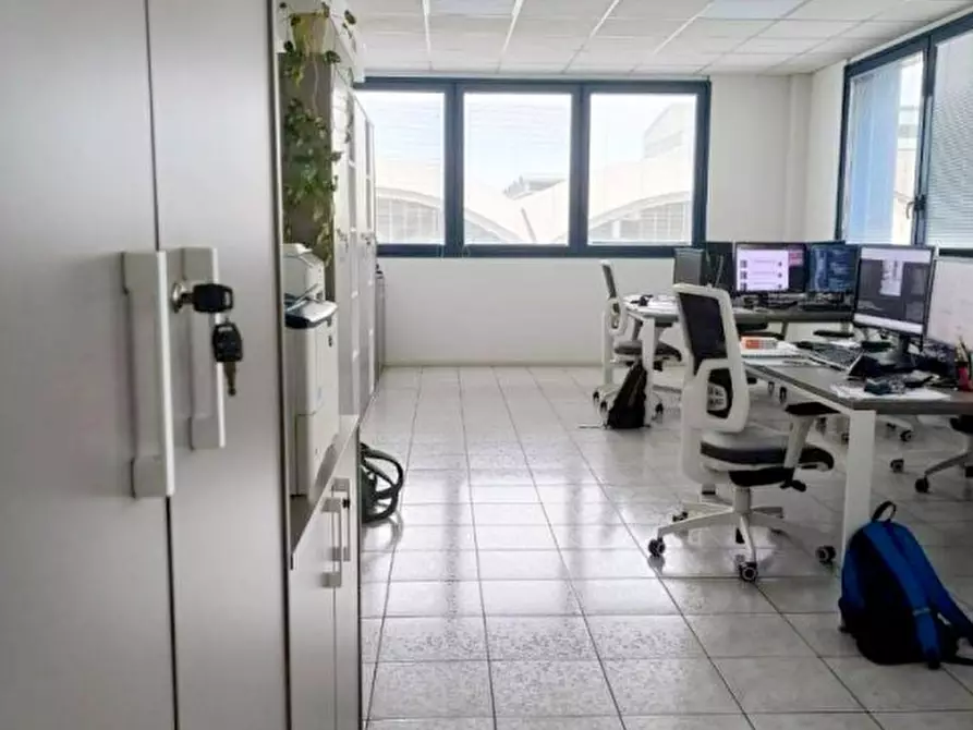 Immagine 4 di Ufficio in vendita  in Viale della Navigazione Interna a Padova