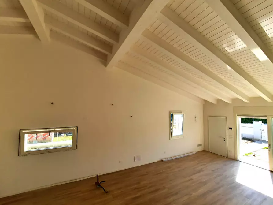 Immagine 1 di Casa bifamiliare in vendita  in Via Dante Alighieri a Mestrino