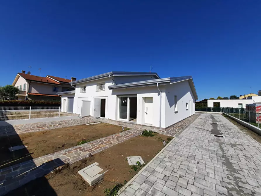 Immagine 4 di Casa bifamiliare in vendita  in Via Dante Alighieri a Mestrino