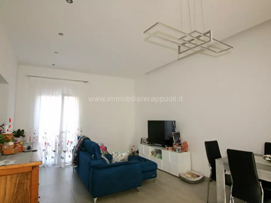 Immagine 1 di Casa indipendente in vendita  in Via Trieste a Sinalunga