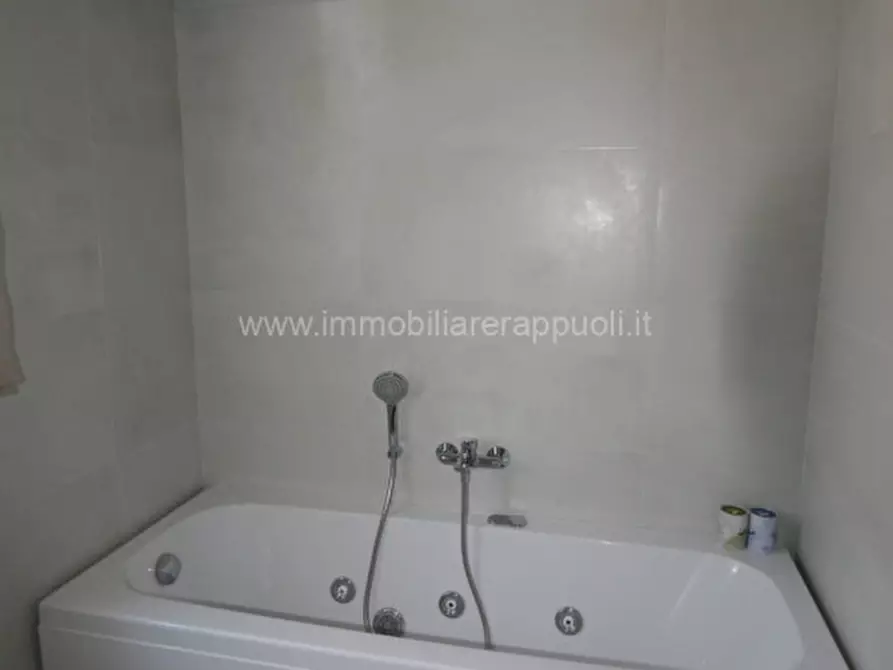 Immagine 17 di Casa indipendente in vendita  in Via Trieste a Sinalunga