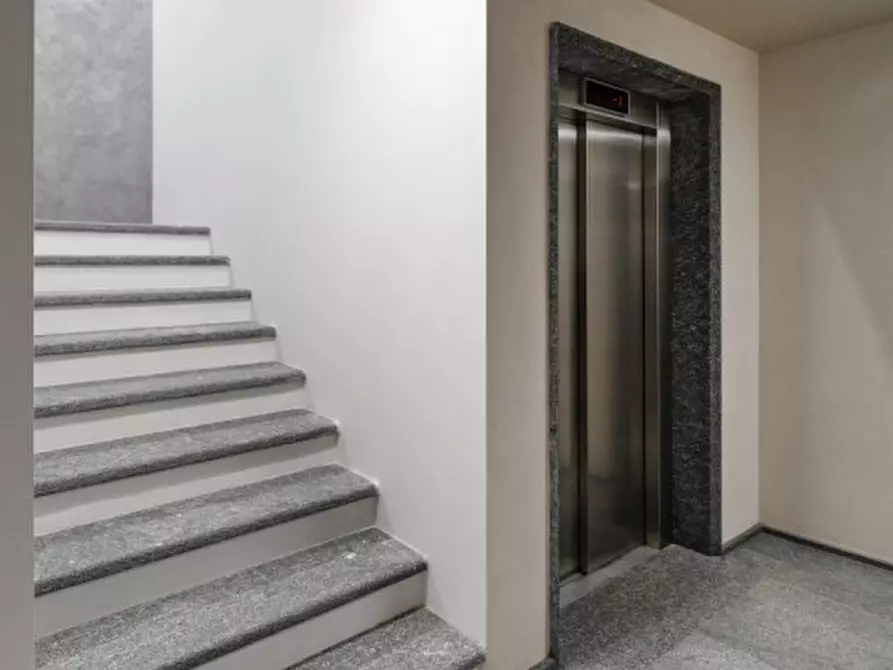 Immagine 10 di Appartamento in vendita  in piazza visconti 13 a Rho