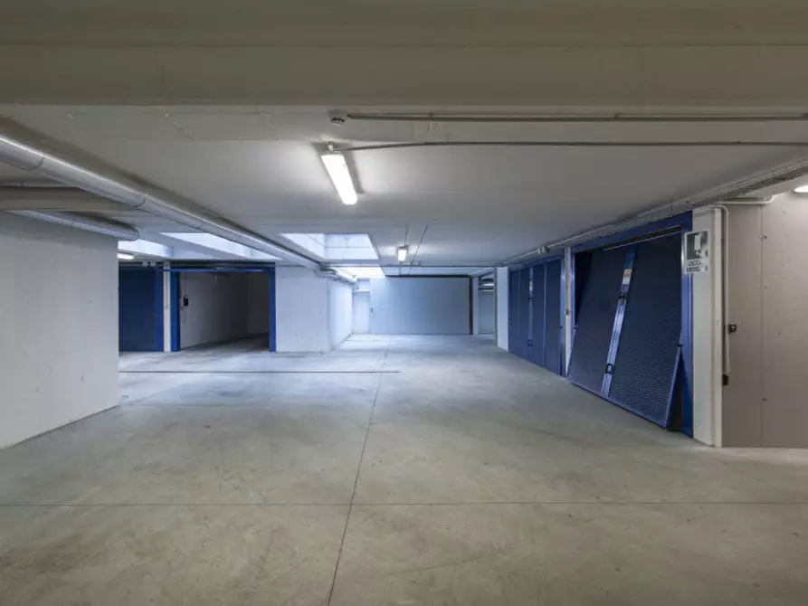 Immagine 18 di Appartamento in vendita  in piazza visconti 13 a Rho