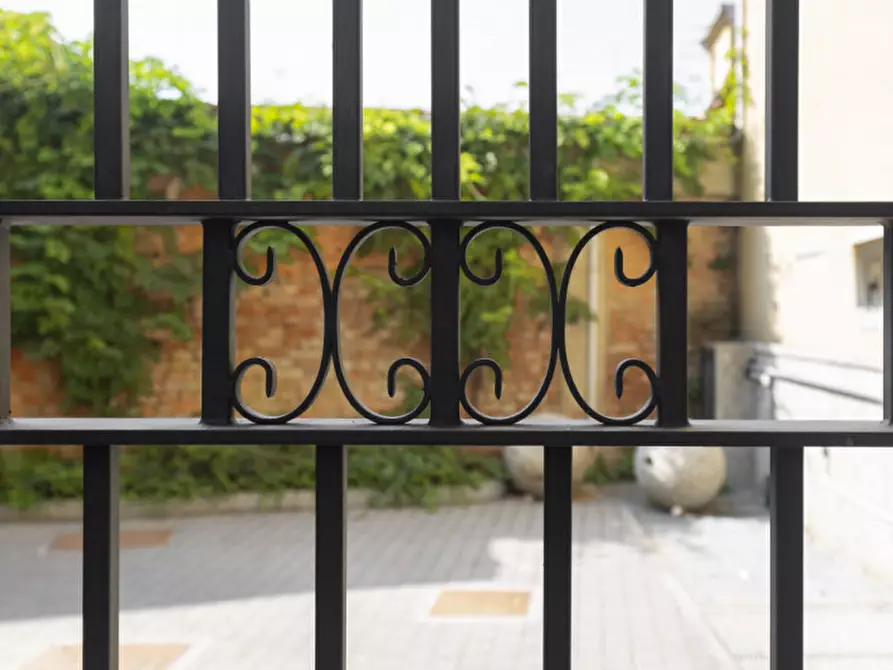 Immagine 8 di Appartamento in vendita  in piazza visconti 13 a Rho