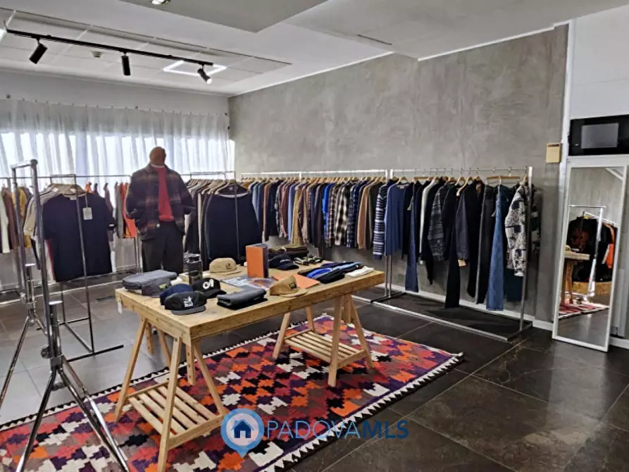 Immagine 5 di Ufficio in affitto  in Viale della Navigazione Interna a Padova