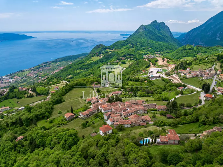 Immagine 7 di Casa indipendente in vendita  in Via del partigiano a Gargnano