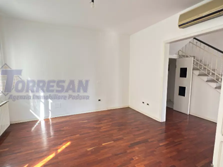 Immagine 9 di Casa indipendente in vendita  in Via Domenico Cimarosa a Padova