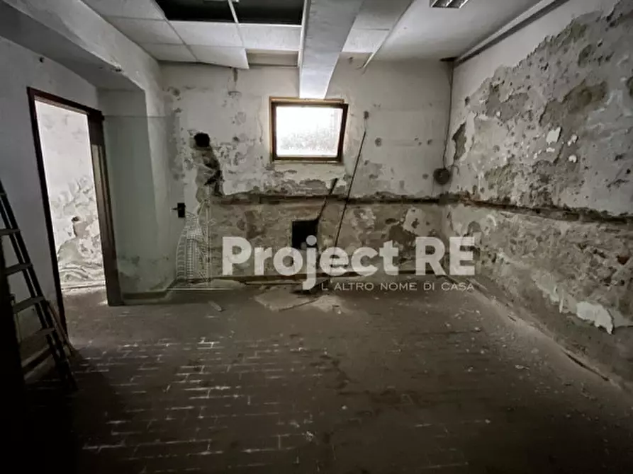 Immagine 1 di Magazzino in vendita  in Via Cattolica dei Greci a Reggio Di Calabria