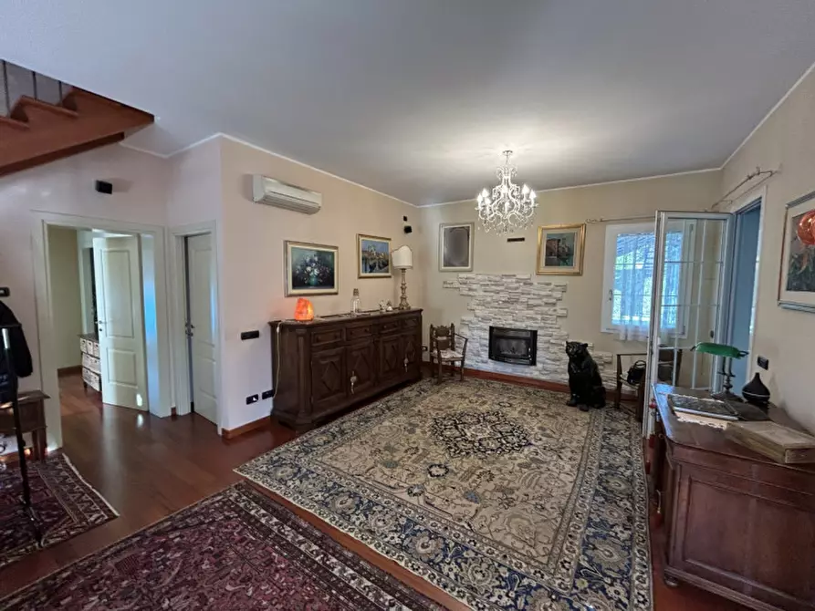 Immagine 3 di Villa in vendita  in Via Vivaldi a Selvazzano Dentro