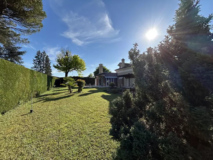 Immagine 43 di Villa in vendita  in Via Vivaldi a Selvazzano Dentro