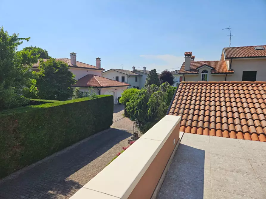 Immagine 45 di Villa in vendita  in Via Vivaldi a Selvazzano Dentro