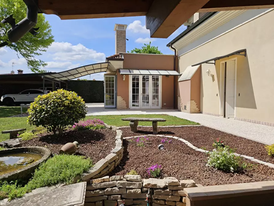 Immagine 48 di Villa in vendita  in Via Vivaldi a Selvazzano Dentro
