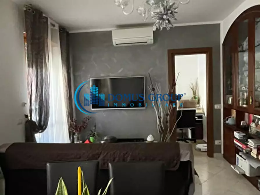 Immagine 8 di Appartamento in vendita  in Via Cusino a Roma