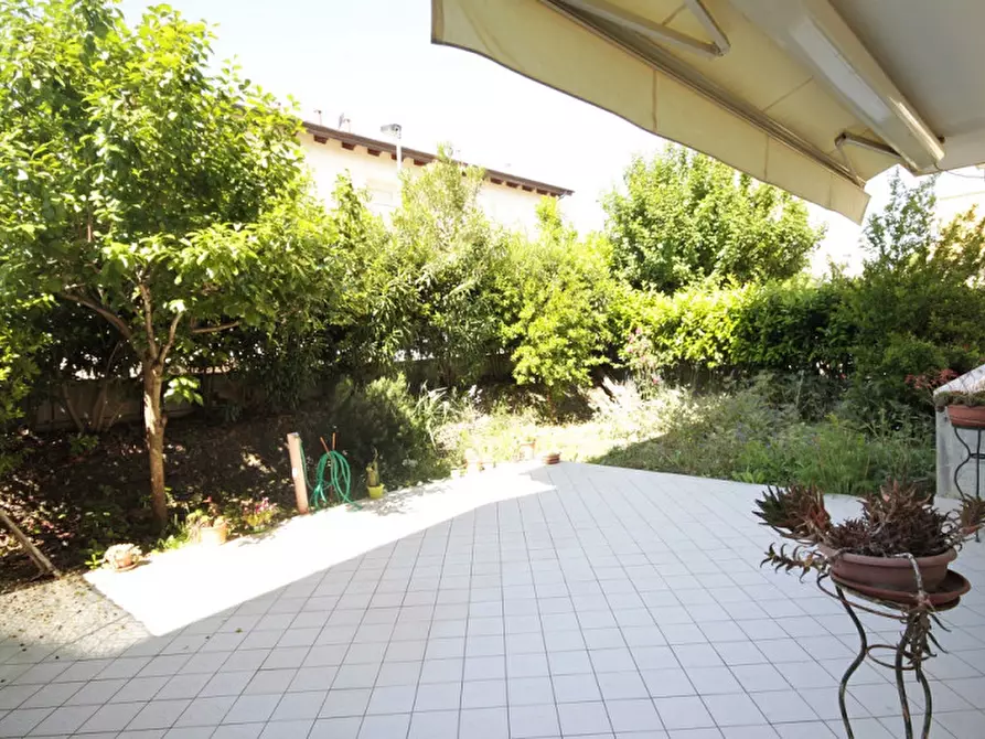 Immagine 1 di Appartamento in vendita  in viale Matera a Riccione