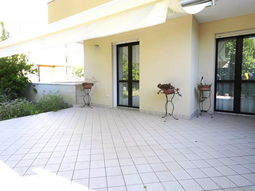 Immagine 2 di Appartamento in vendita  in viale Matera a Riccione