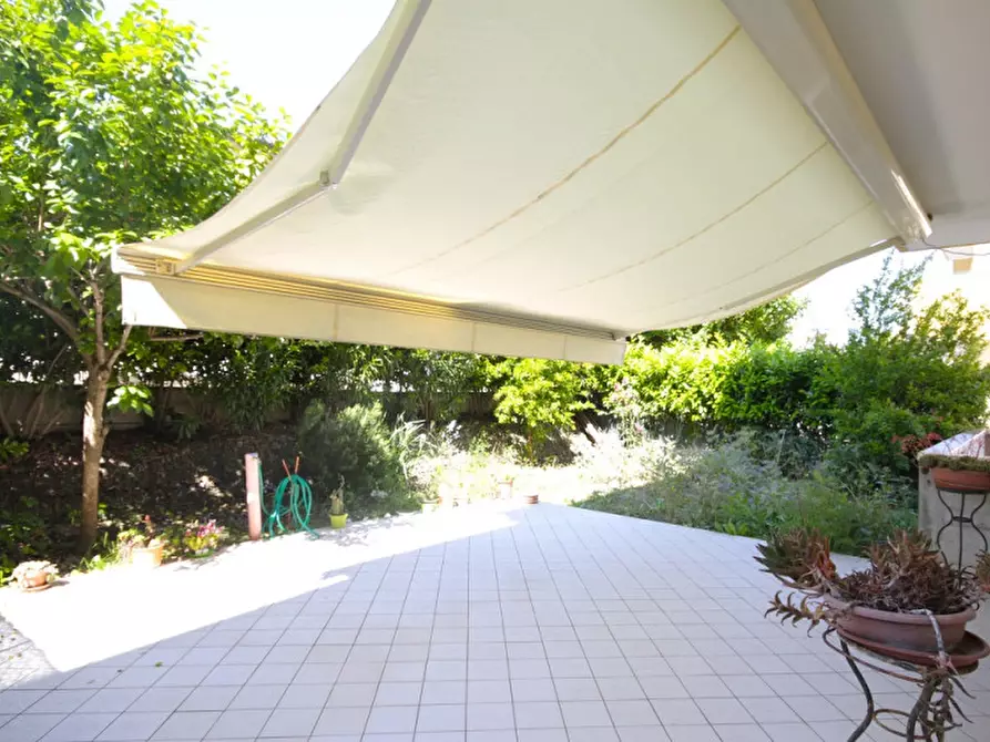 Immagine 5 di Appartamento in vendita  in viale Matera a Riccione