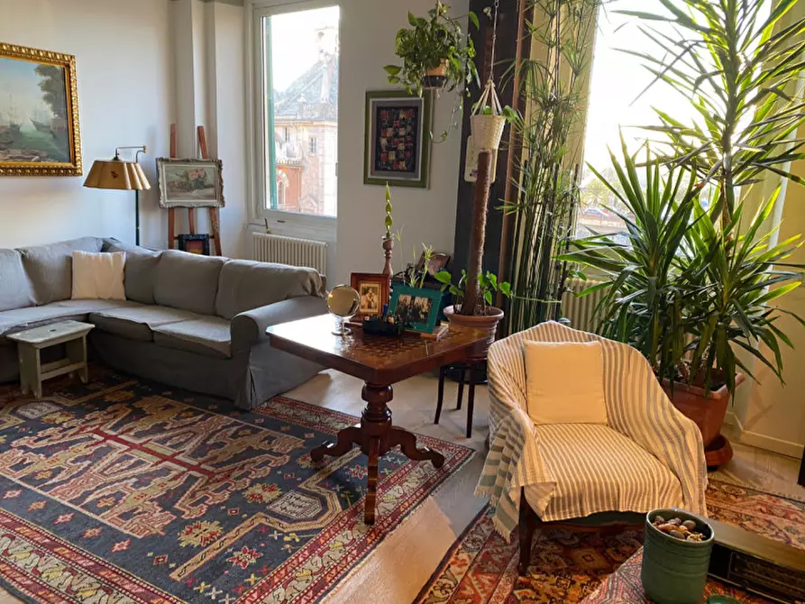 Immagine 17 di Appartamento in vendita  in VIA SOTTORIPA a Genova