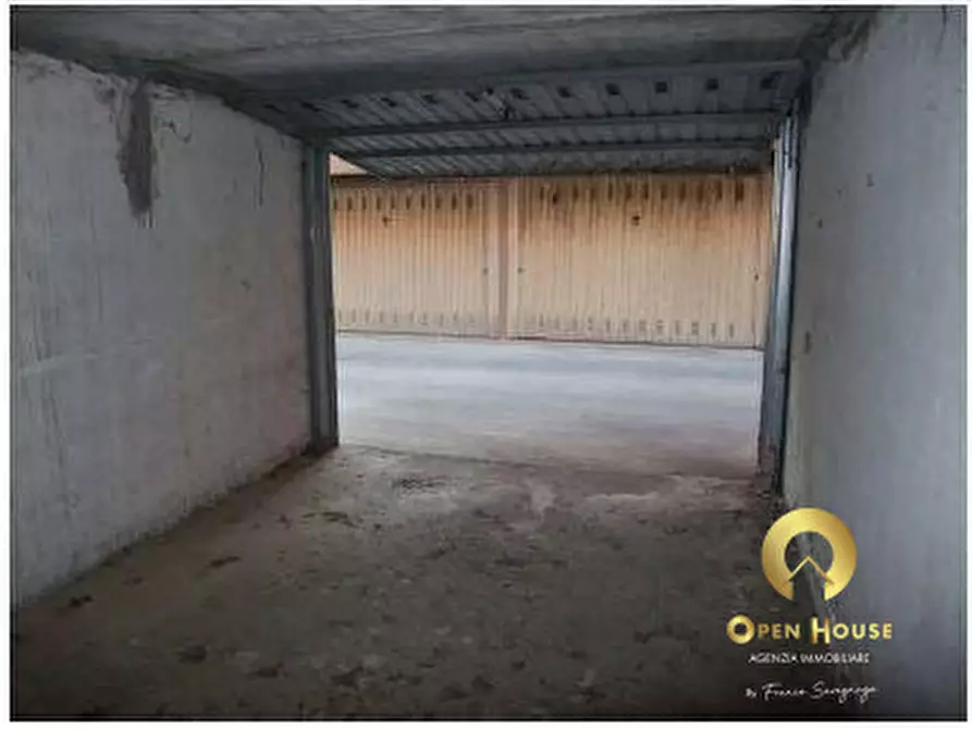 Immagine 4 di Garage in vendita  in Via giulio natta 4 vicenza a Vicenza