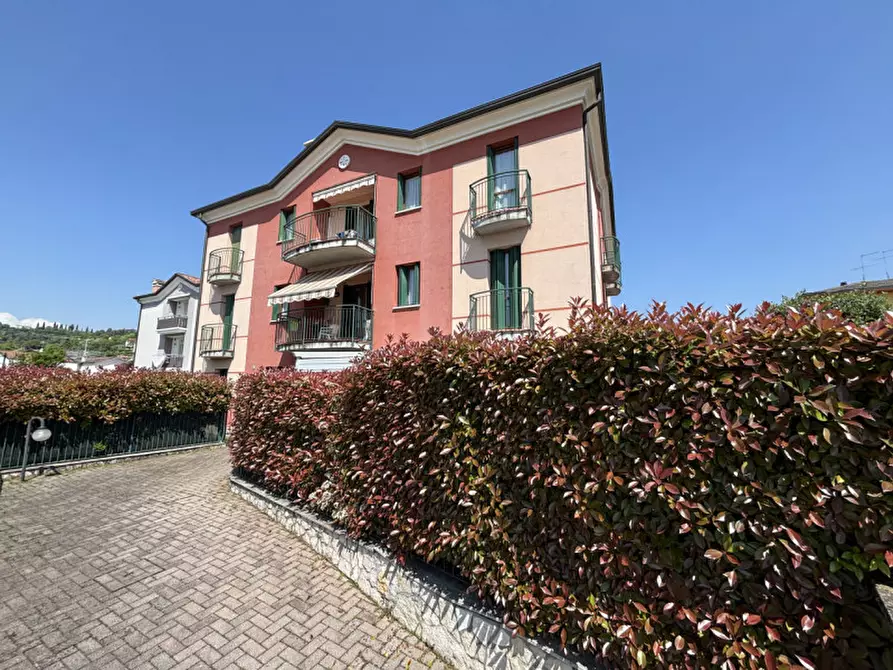 Immagine 2 di Appartamento in vendita  in Vicolo Giotto a Creazzo