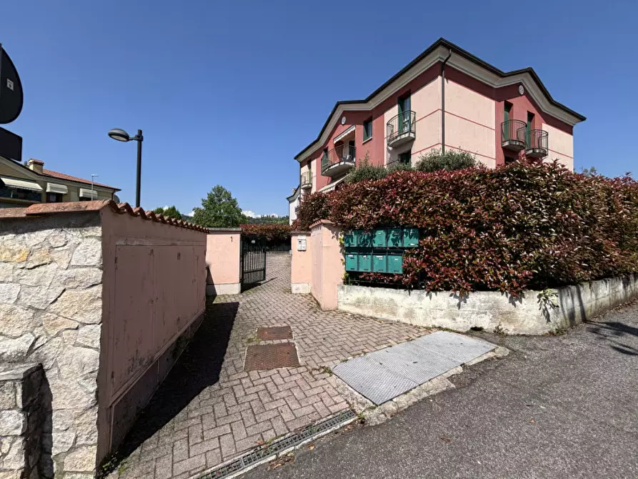 Immagine 3 di Appartamento in vendita  in Vicolo Giotto a Creazzo