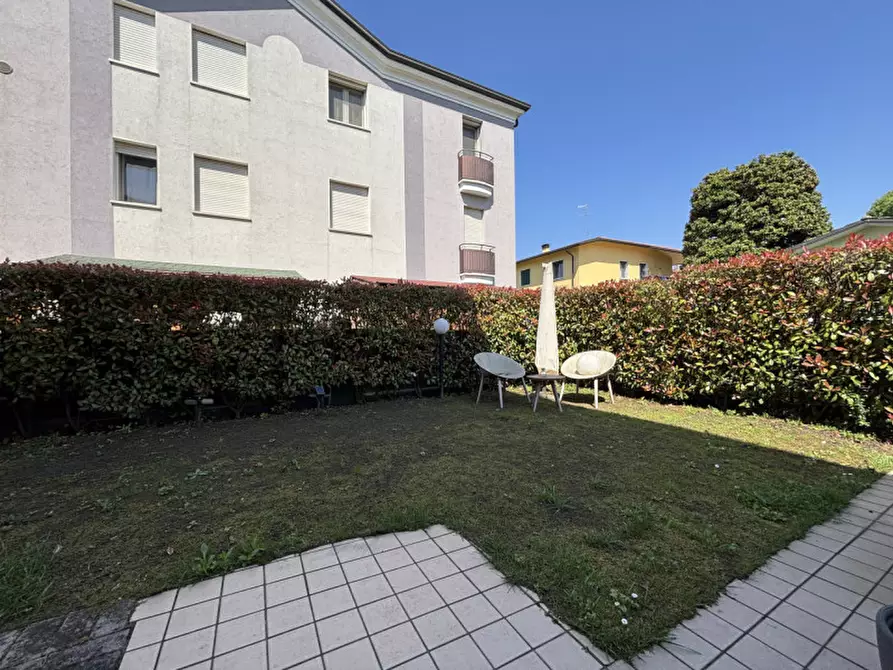 Immagine 11 di Appartamento in vendita  in Vicolo Giotto a Creazzo