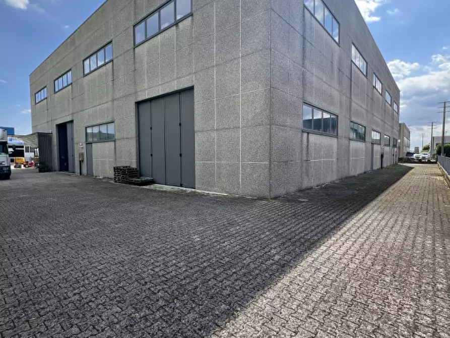 Immagine 4 di Capannone industriale in affitto  a Tombolo