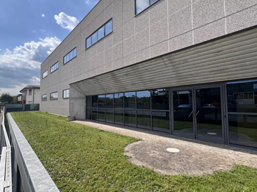 Immagine 5 di Capannone industriale in affitto  a Tombolo