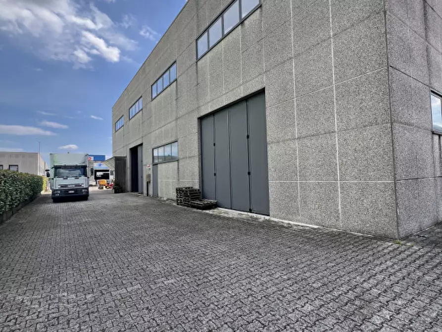 Immagine 6 di Capannone industriale in affitto  a Tombolo