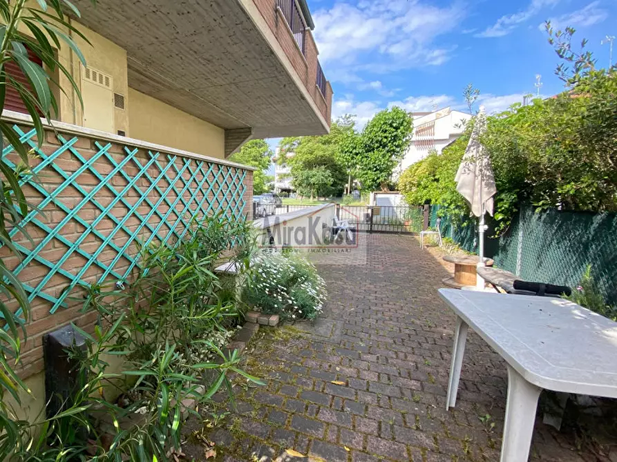 Immagine 33 di Appartamento in vendita  in Via Giove a Cervia