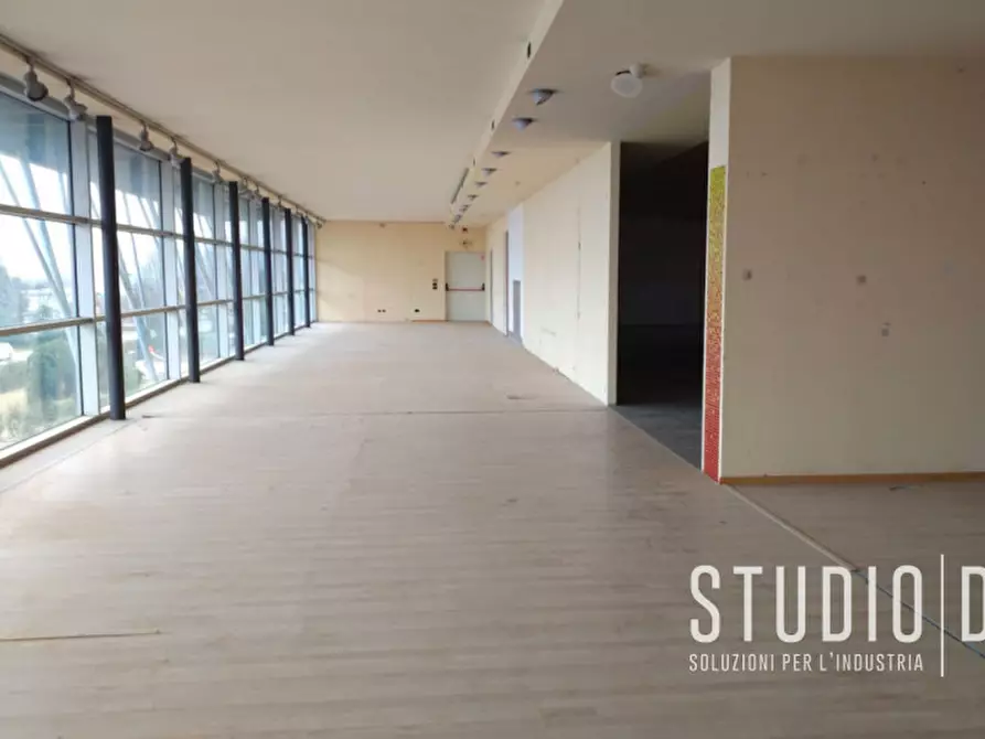 Immagine 5 di Negozio in vendita  a Malo