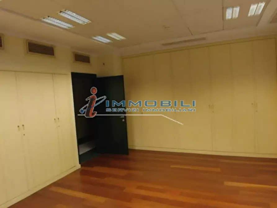 Immagine 14 di Ufficio in affitto  in VIA SENATO a Milano