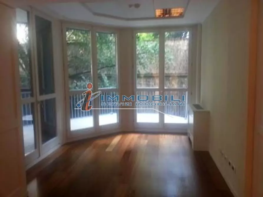 Immagine 23 di Ufficio in affitto  in VIA SENATO a Milano