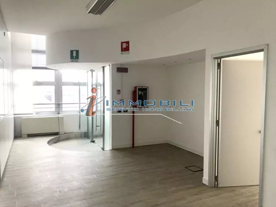 Immagine 4 di Ufficio in affitto  in VIA MECENATE a Milano