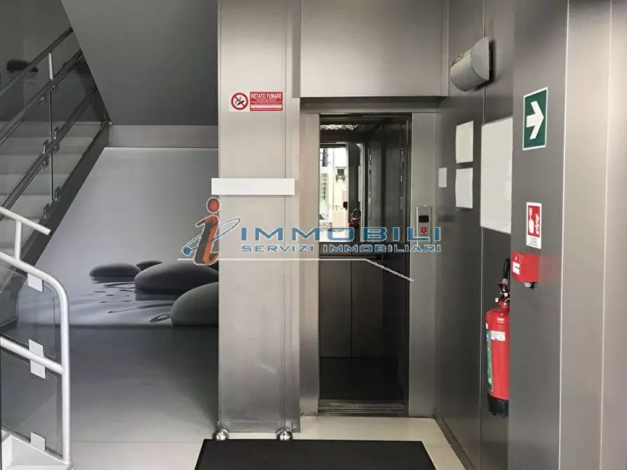 Immagine 10 di Ufficio in affitto  in VIA MECENATE a Milano