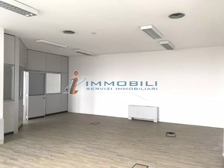 Immagine 14 di Ufficio in affitto  in VIA MECENATE a Milano