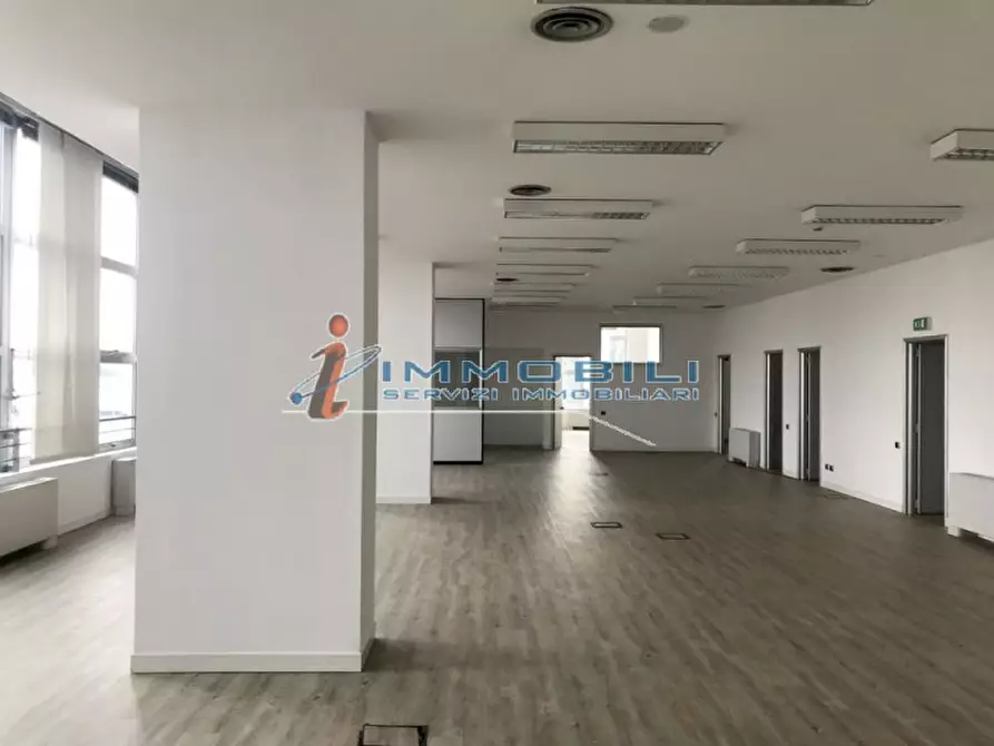 Immagine 24 di Ufficio in affitto  in VIA MECENATE a Milano