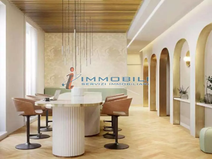 Immagine 3 di Ufficio in affitto  in PIAZZA DEL CARMINE a Milano